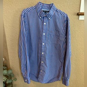 Men’s Tommy Hilfiger Long Sleeve Button Down Shirt.  Size Medium.